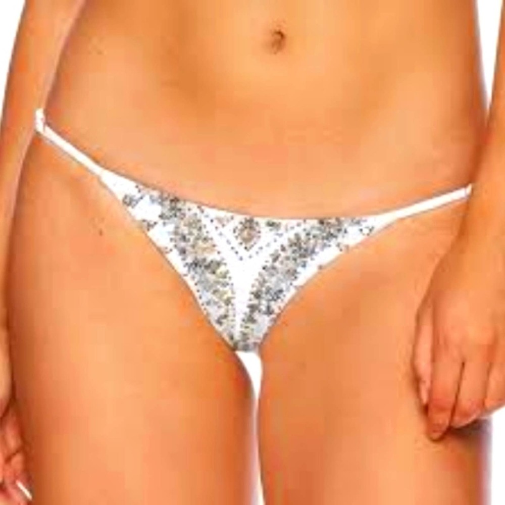 Beach bunny bikini bottom, size small